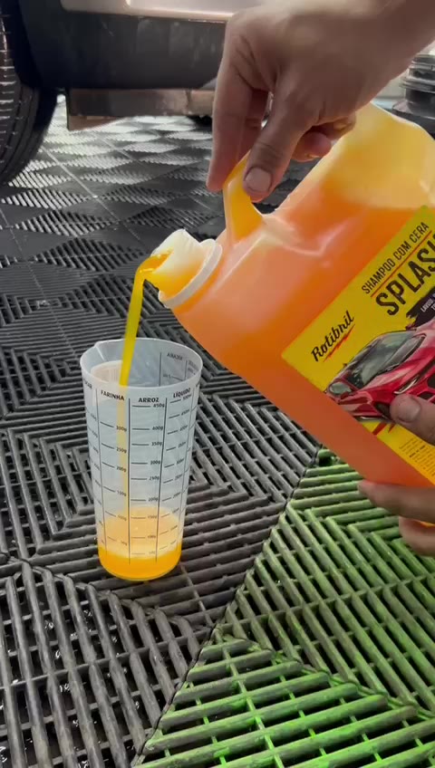 Shampoo com Cera de Carnaúba Automotivo Splash 5 litros - Exclusivo da Rotibril - Cera de Carnaúba